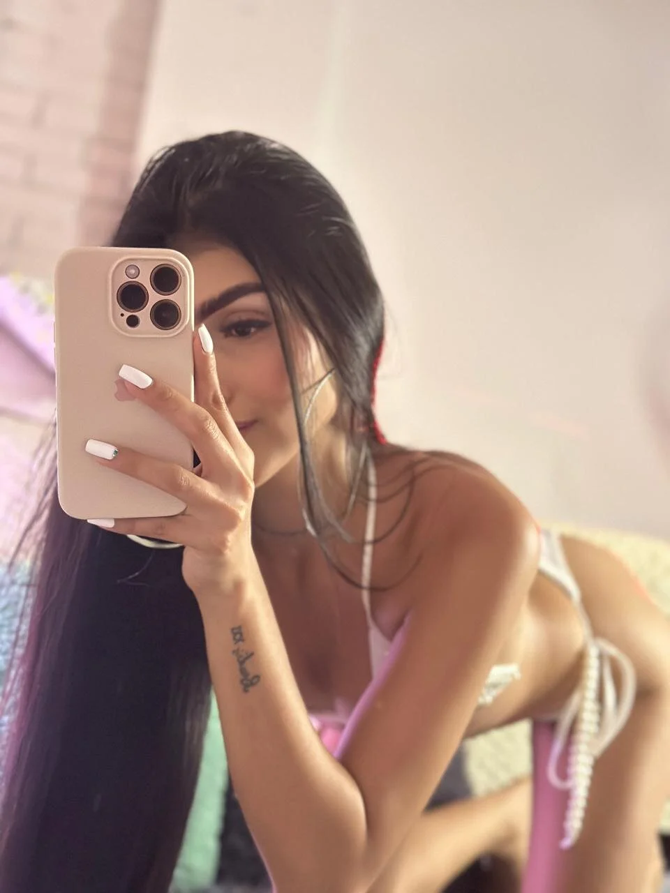 XXX Porn Photo of Nude April_Scarlett 1