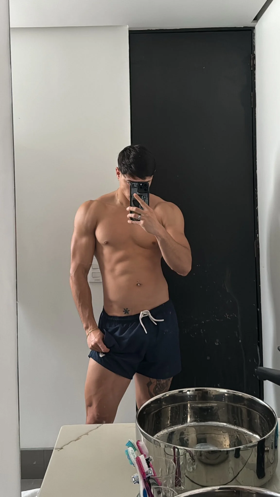XXX Porn Photo of Nude MontyConstant123 2
