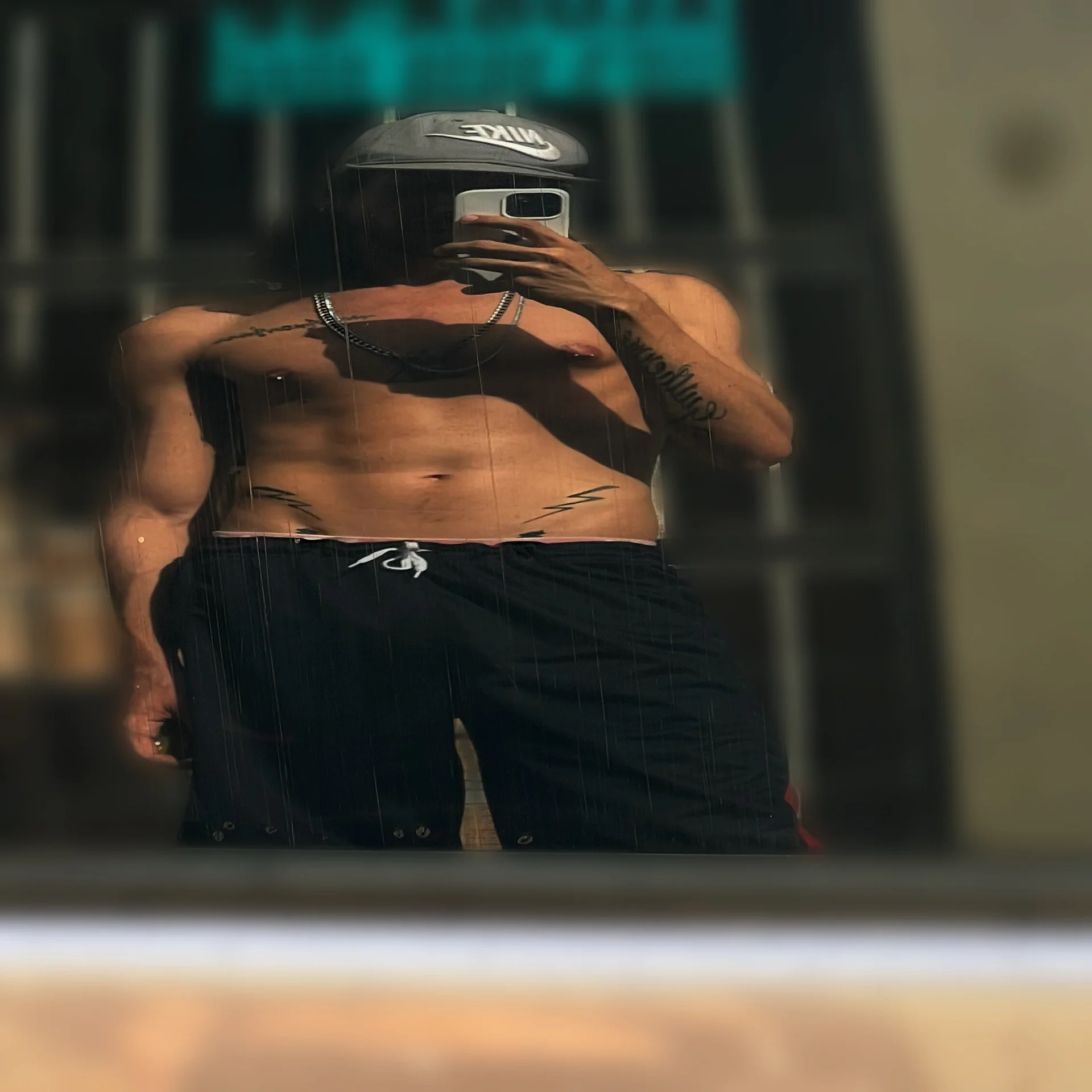 XXX Porn Photo of Nude tayllorscott 6