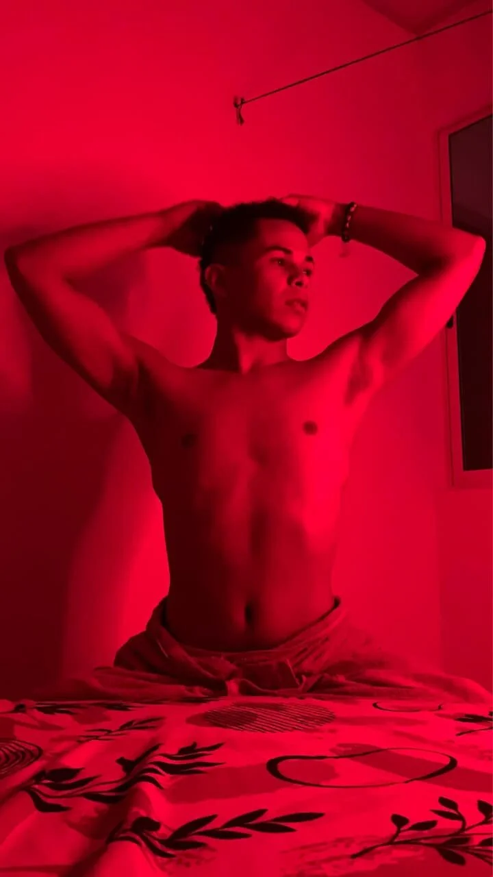 XXX Porn Photo of Nude Liams18 7