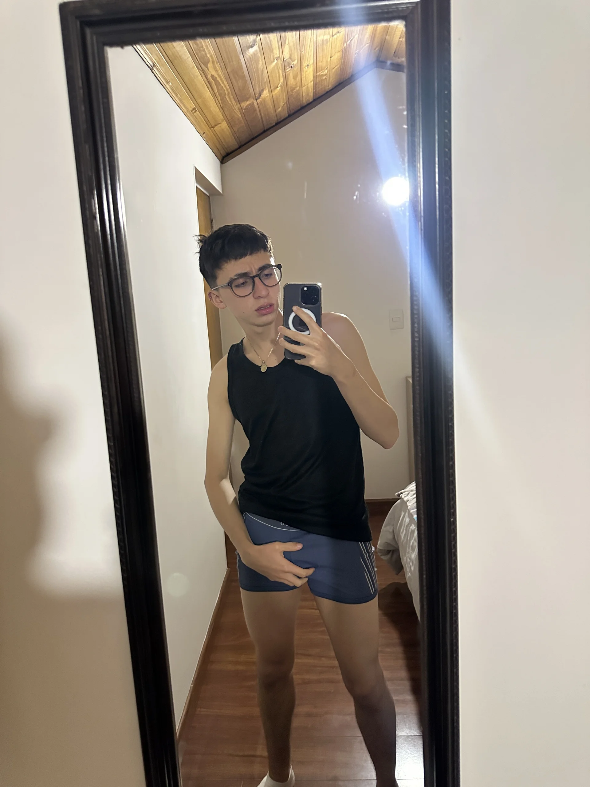 XXX Porn Photo of Nude CamiRojas_boy 4