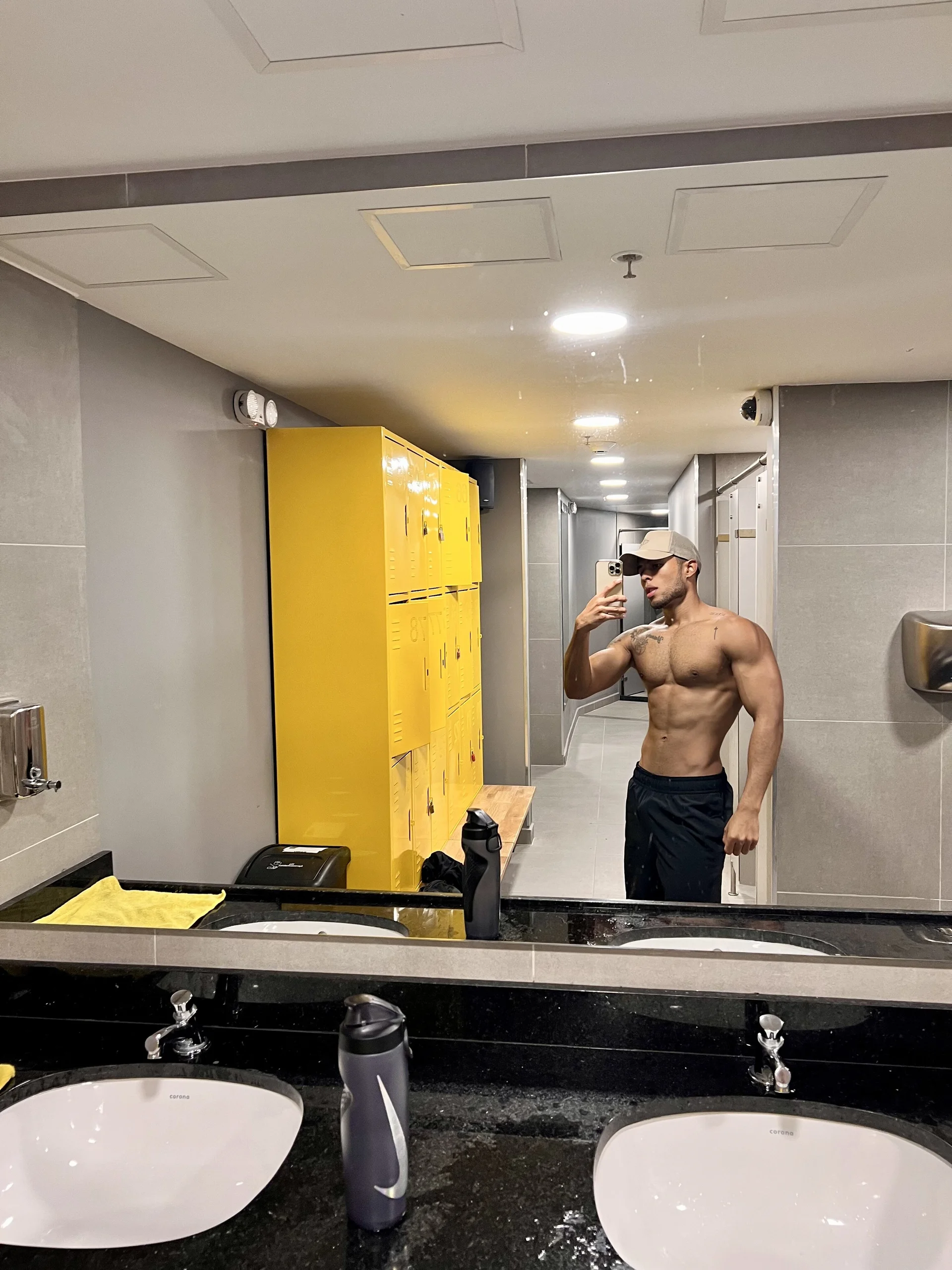 XXX Porn Photo of Nude ethan_brown_ 2