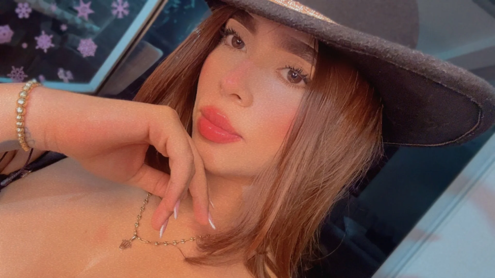 XXX Porn Photo of Nude charlote_rossee 50