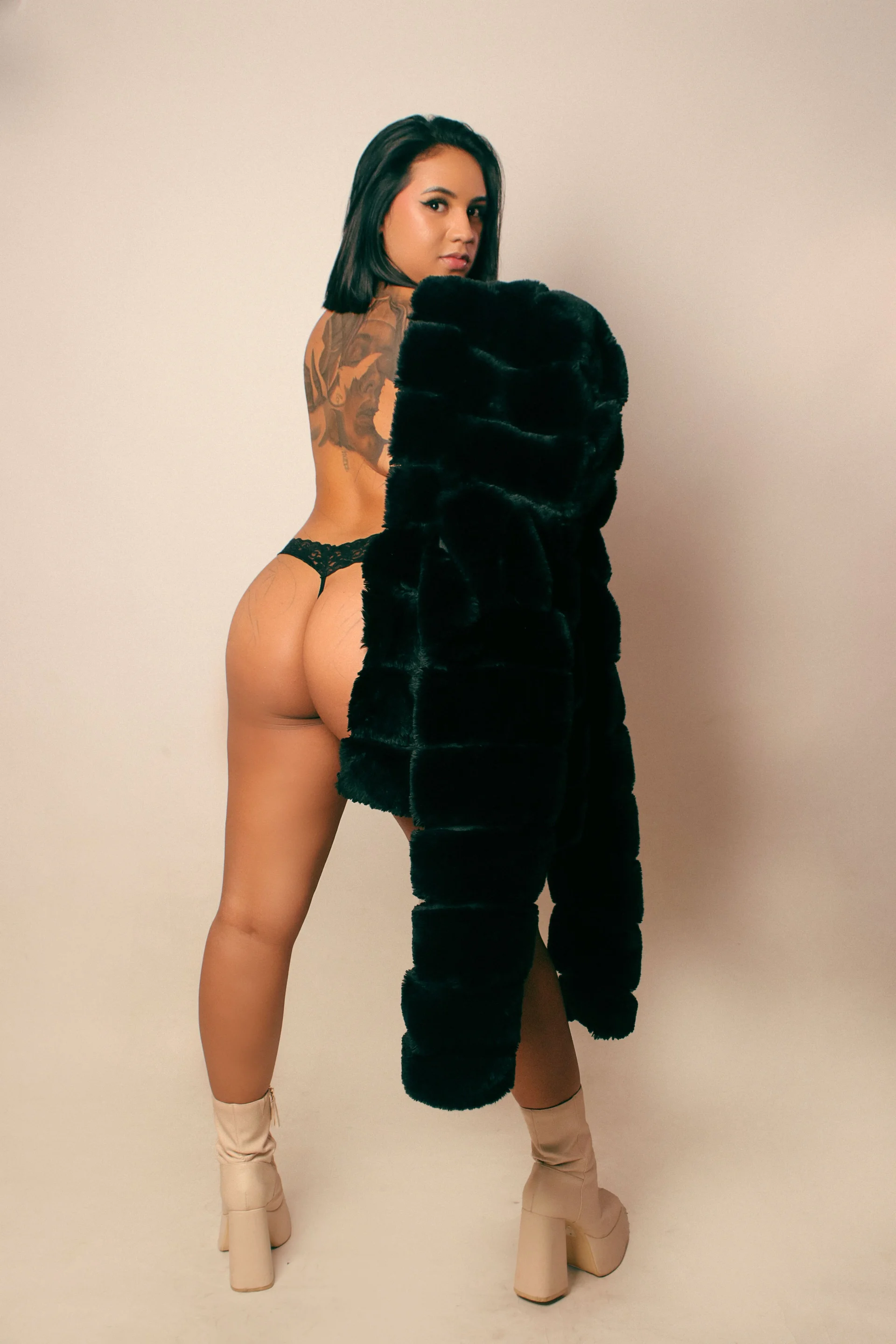 XXX Porn Photo of Nude Amberr_Greyy 32