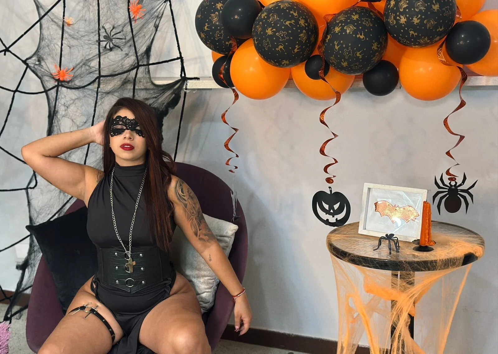 XXX Porn Photo of Nude vane_lopez_ 24