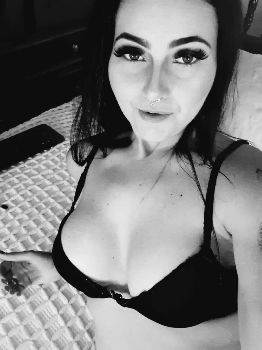 XXX Porn Photo of Nude LauraColour 45