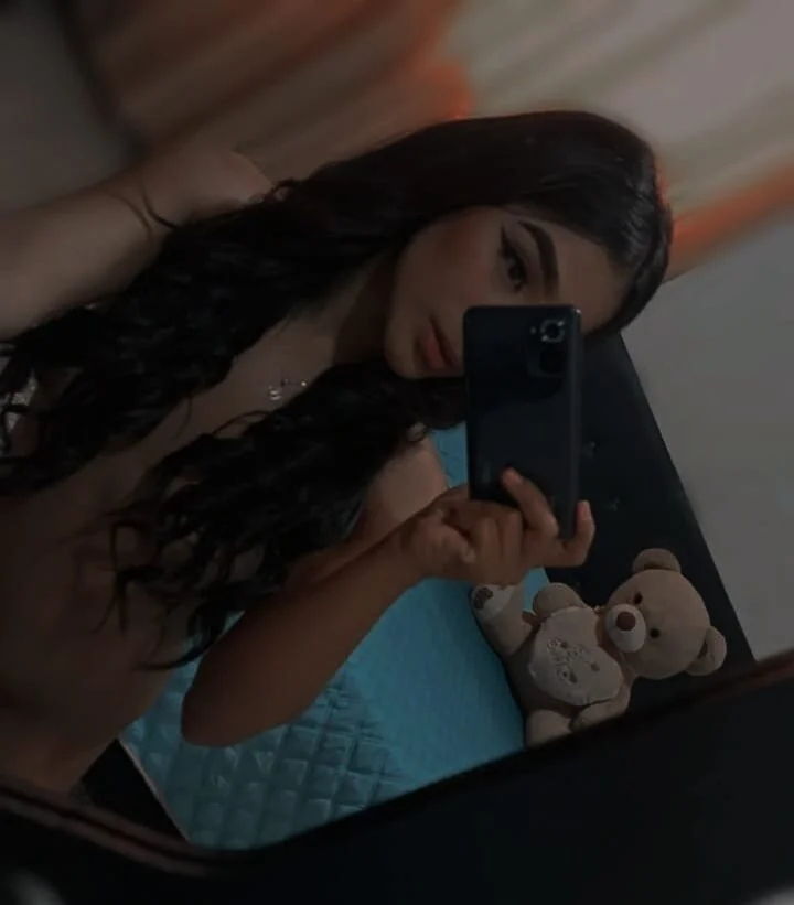 XXX Porn Photo of Nude GiltRosebush 1