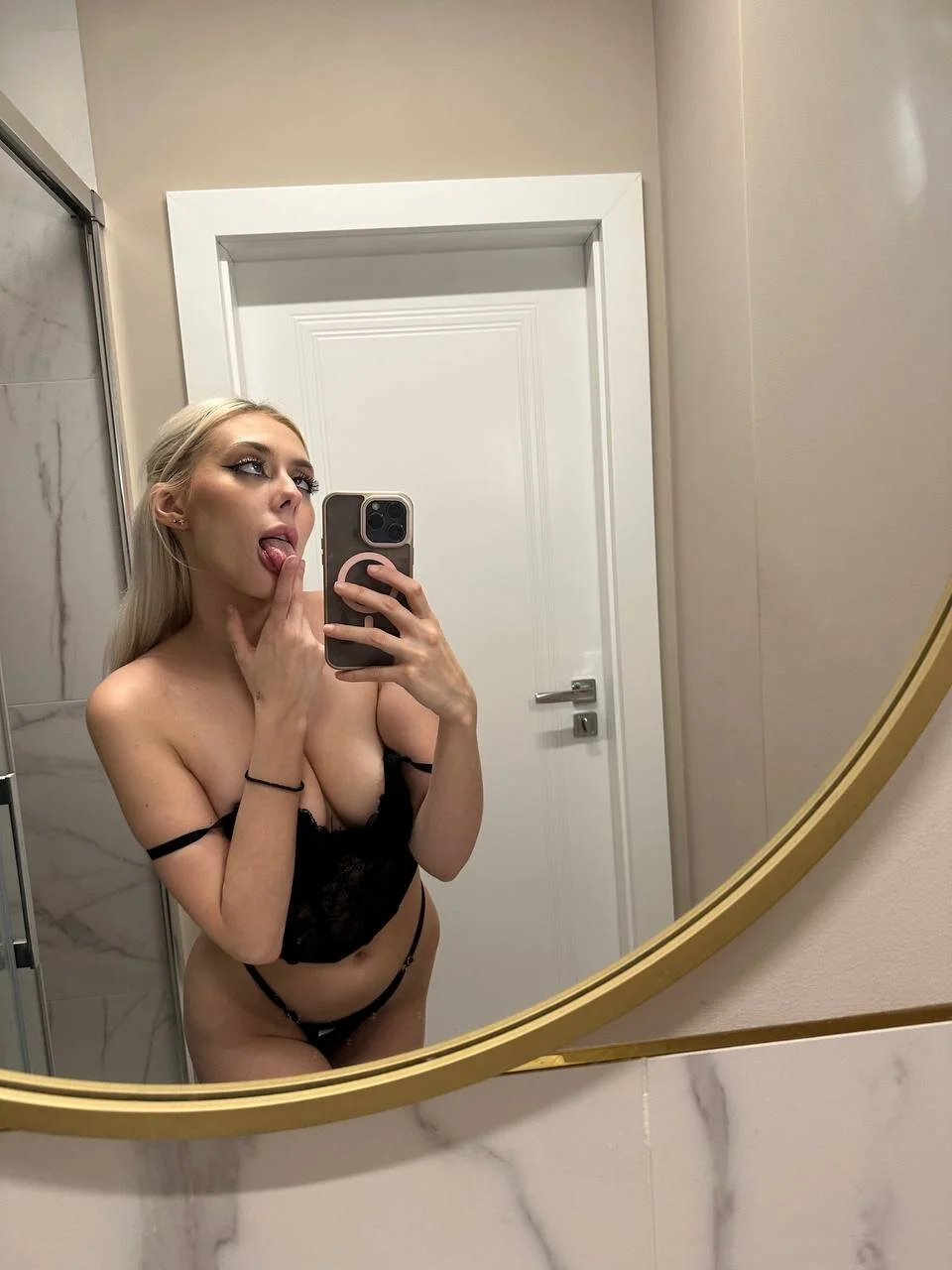 XXX Porn Photo of Nude LoryWood 18