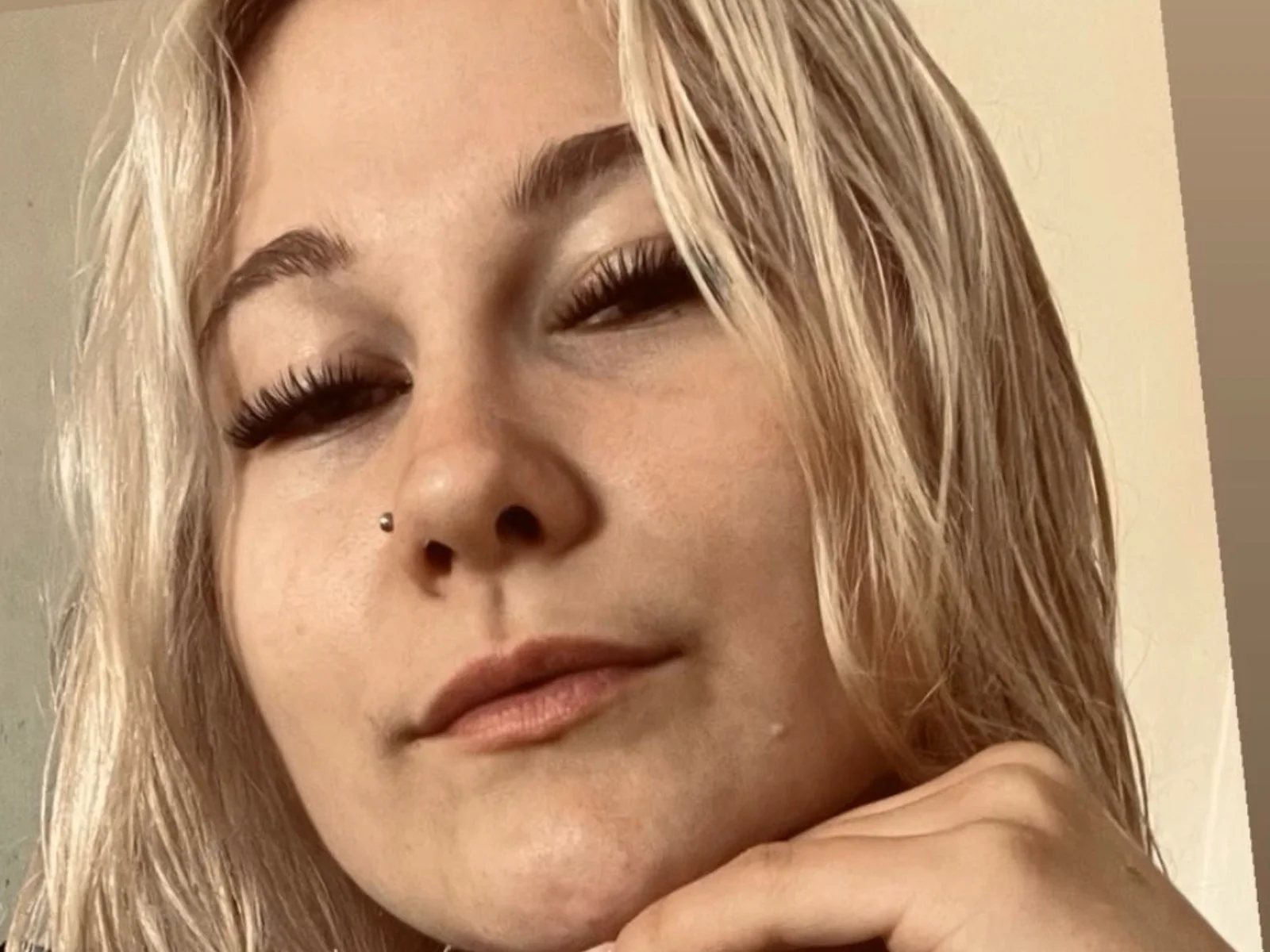XXX Porn Photo of Nude glossy_babe_ 5