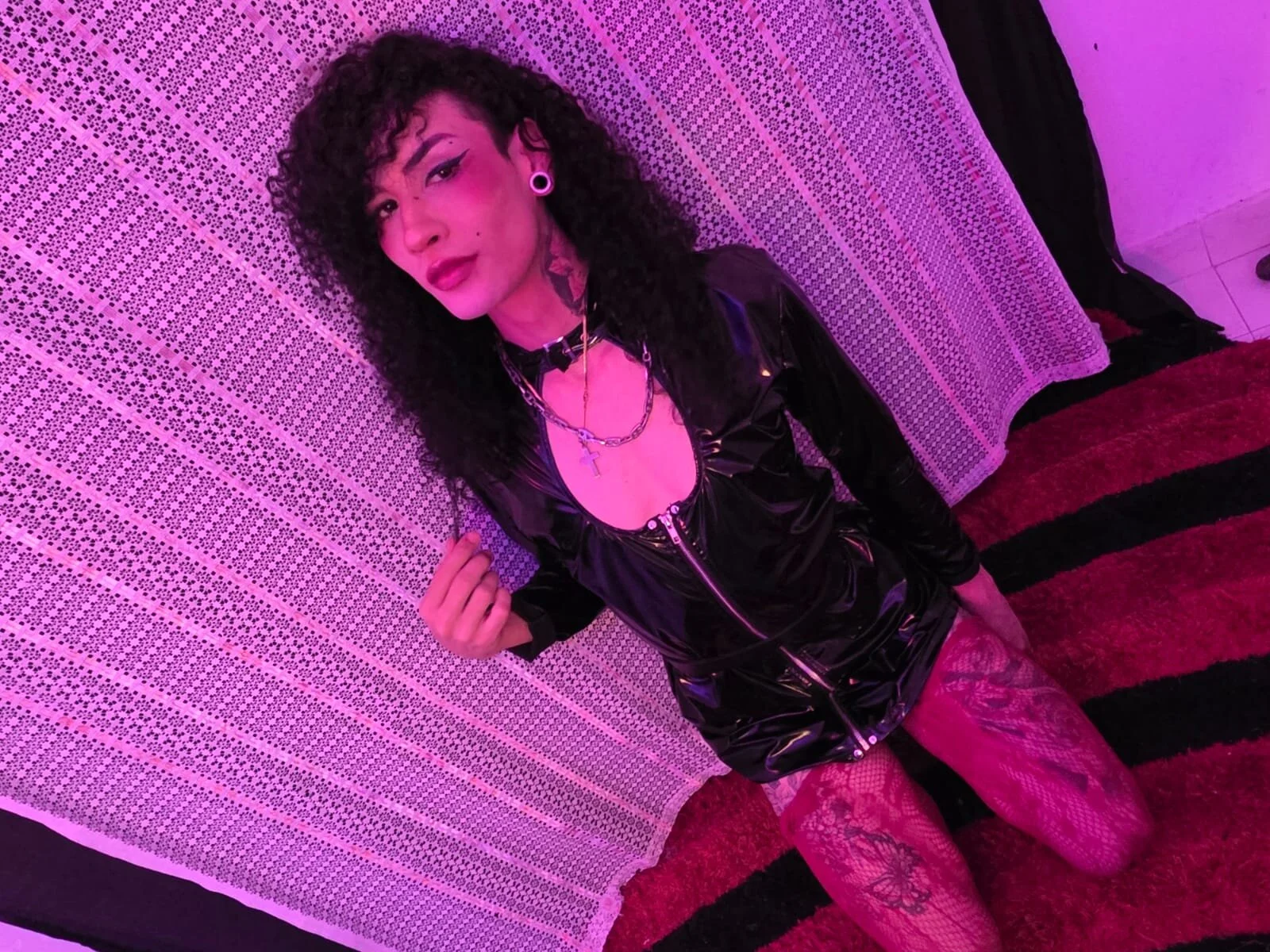XXX Porn Photo of Nude PervertedMissCloe 19