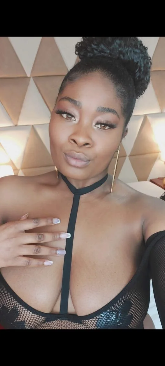 XXX Porn Photo of Nude zoe_23_ 2
