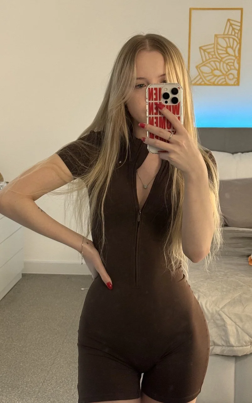 XXX Porn Photo of Nude adele_armass 1