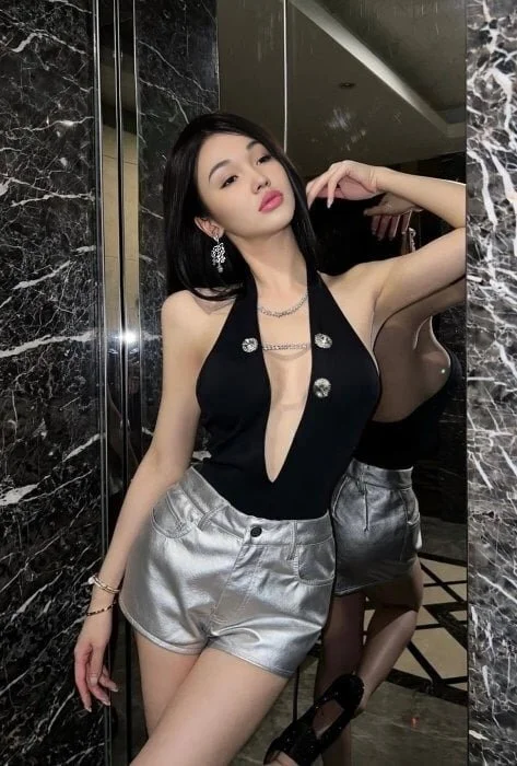 XXX Porn Photo of Nude Yumsea 2