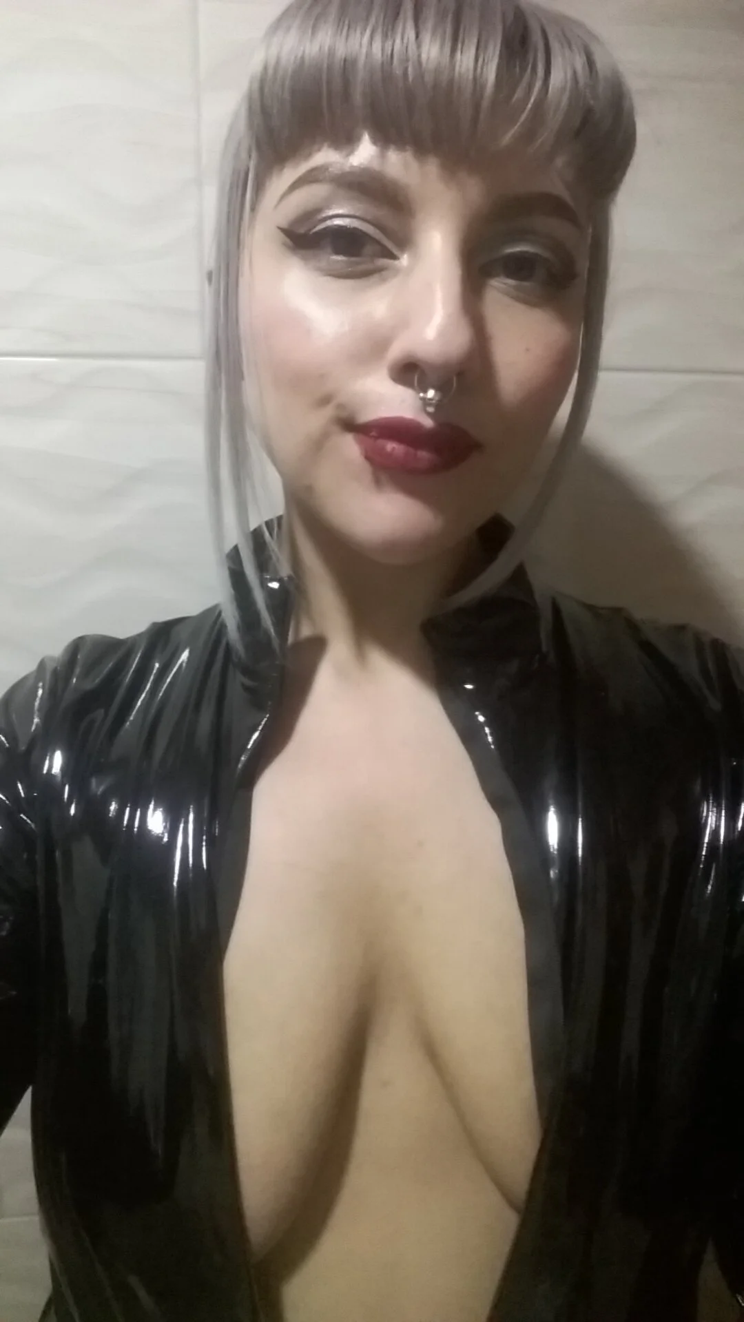XXX Porn Photo of Nude Yelena_LatexMaiden 5