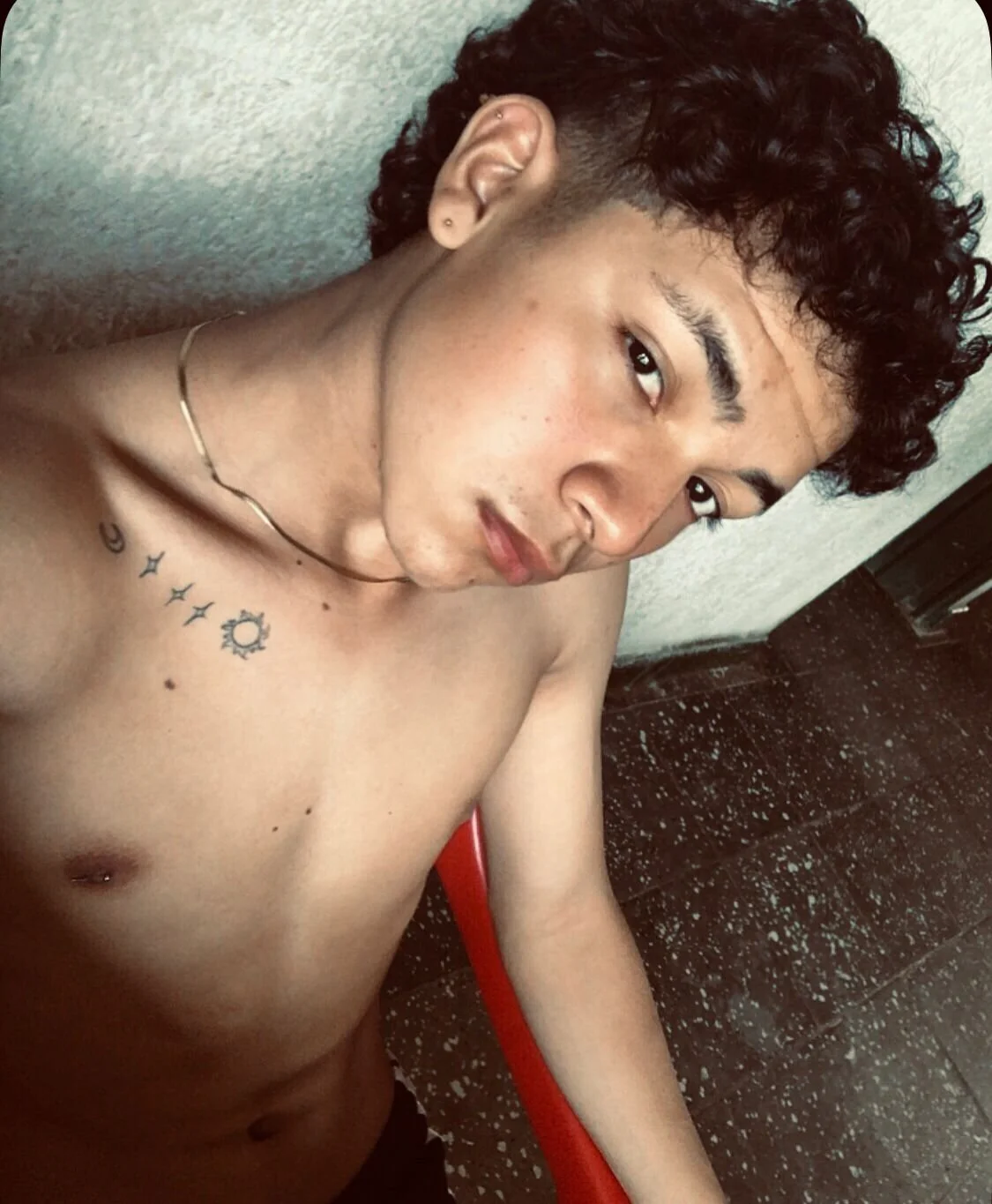 XXX Porn Photo of Nude ian_boyvg 4