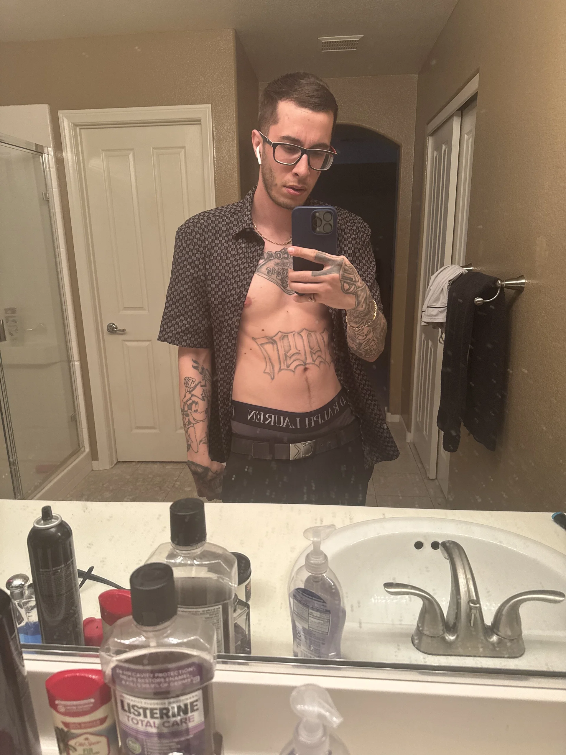 XXX Porn Photo of Nude JuicyJoshy 161