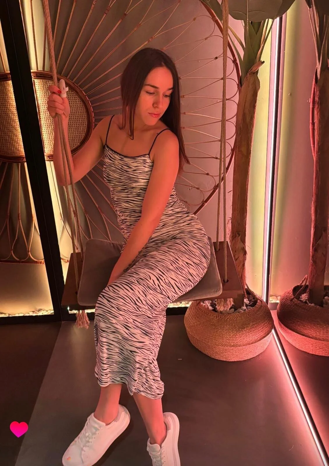 XXX Porn Photo of Nude Naomi-Smile 8