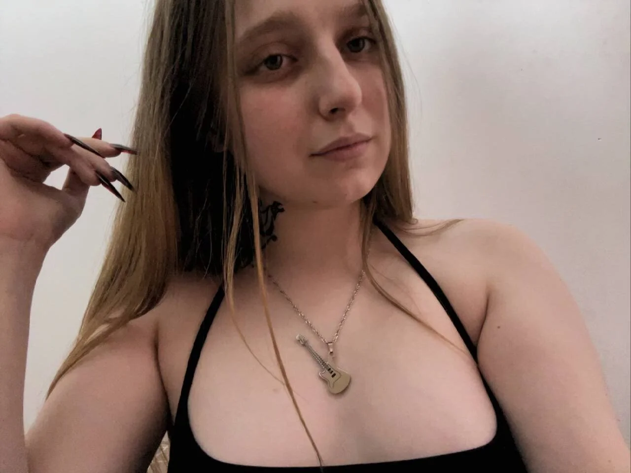 XXX Porn Photo of Nude QueenHex 2