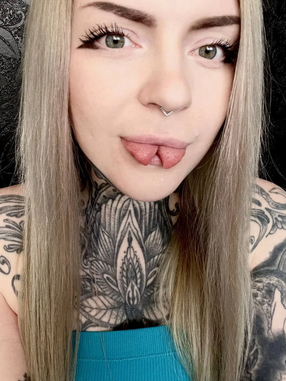 XXX Porn Photo of Nude Viktoriaraccoon 15