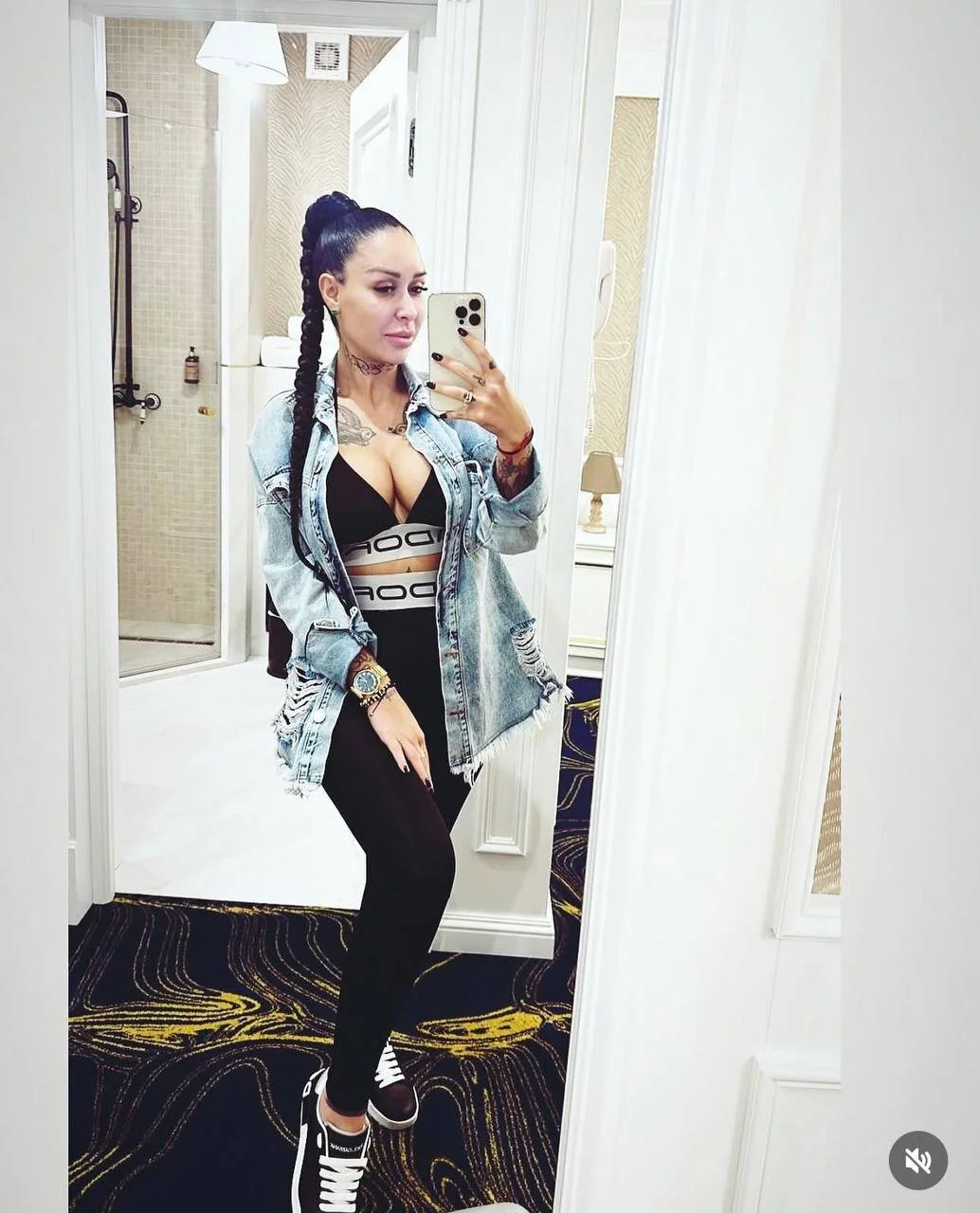 XXX Porn Photo of Nude NyraNoble 23