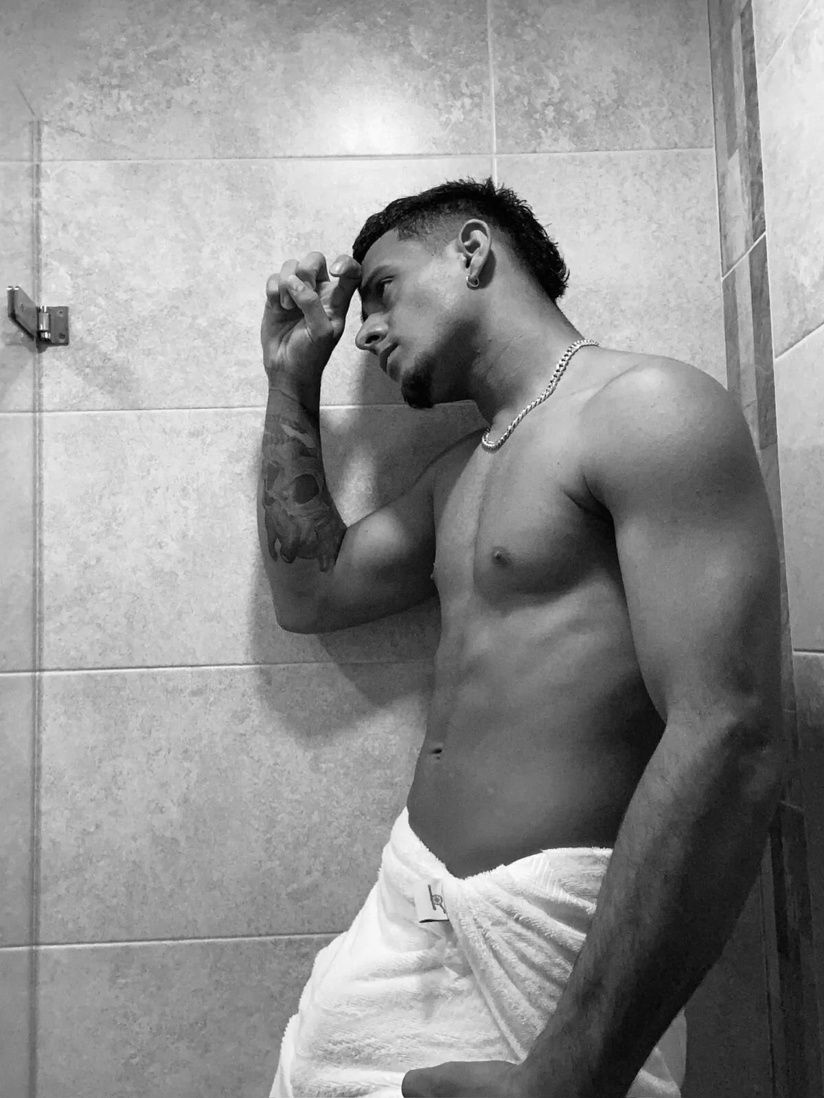 XXX Porn Photo of Nude Nathan_Mendoza 30