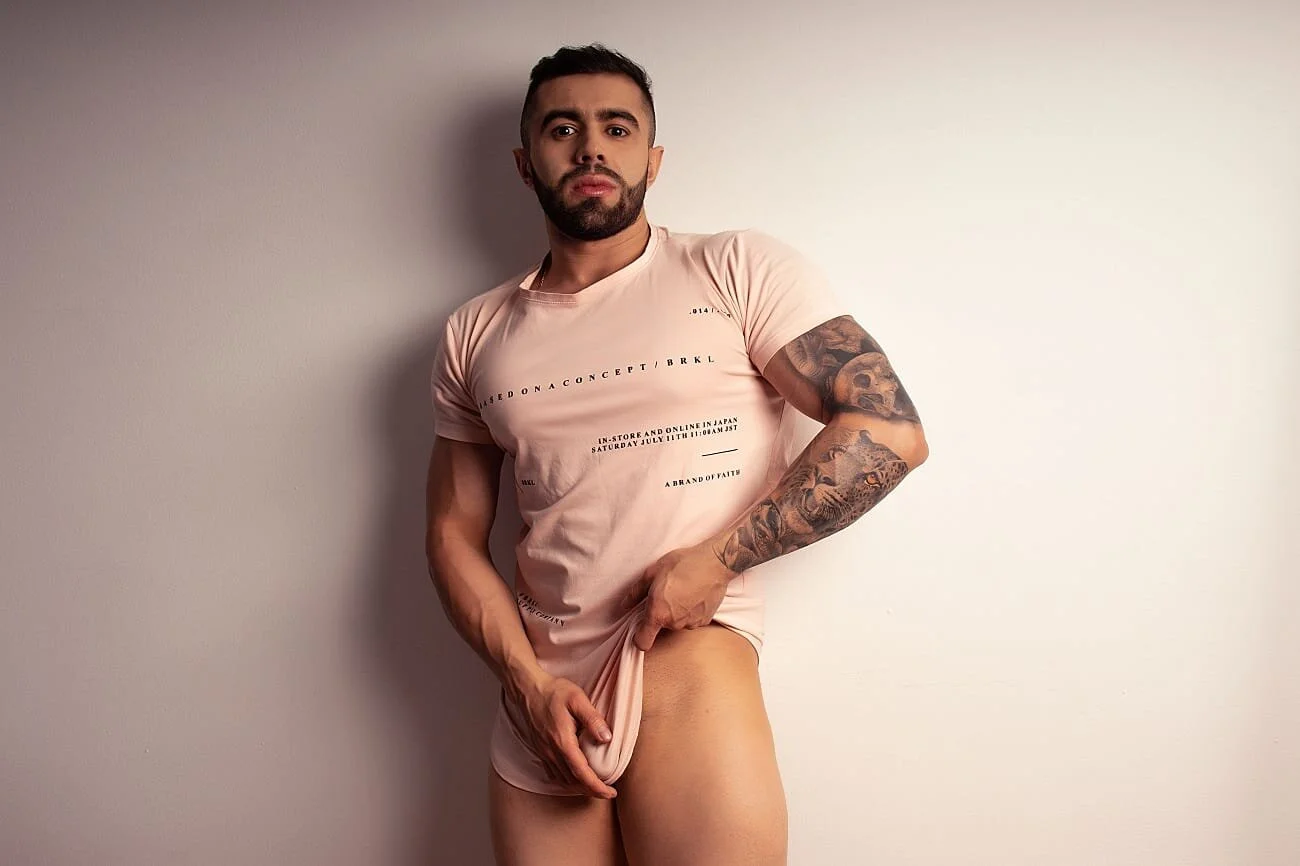 XXX Porn Photo of Nude Zack_Froone 2