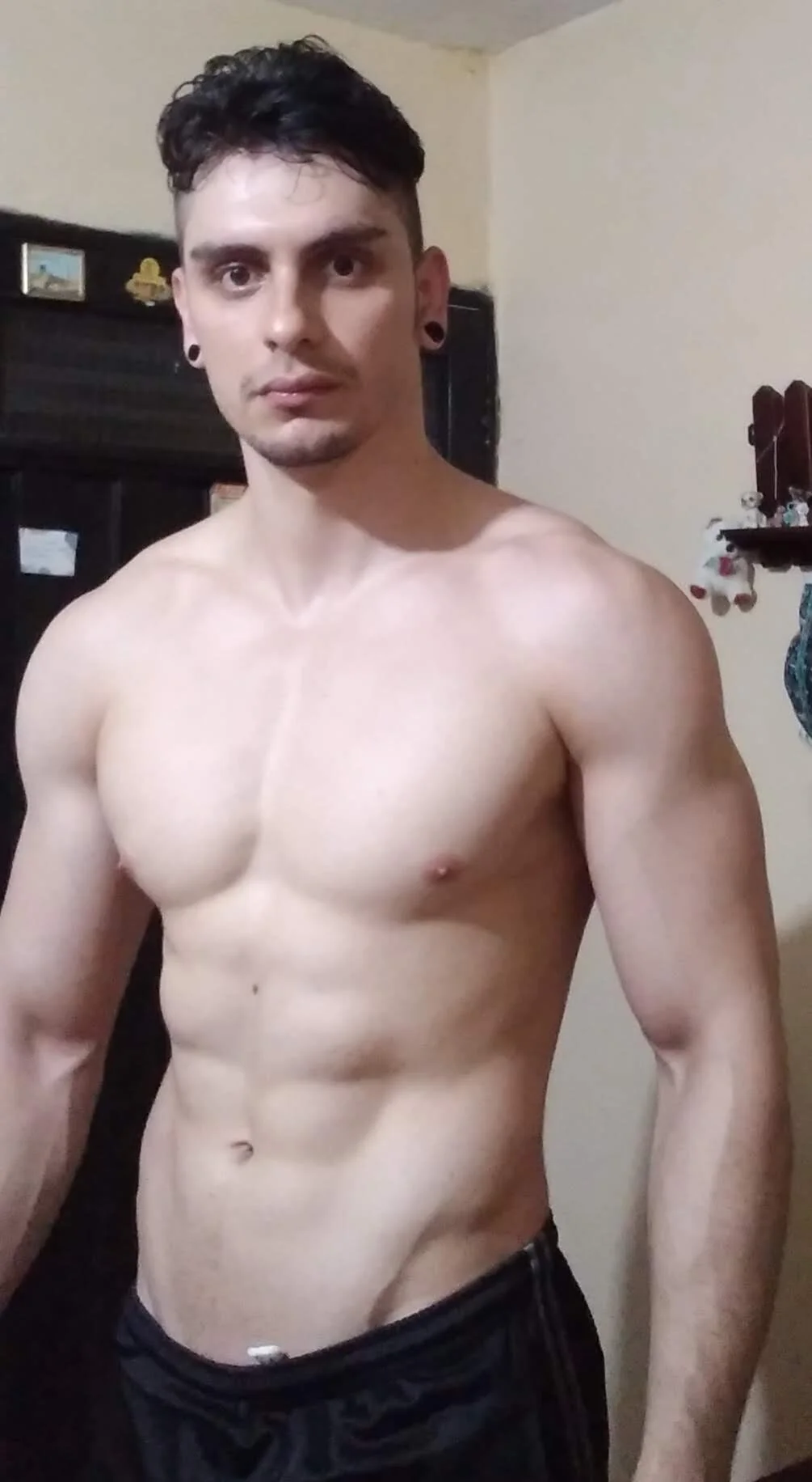 XXX Porn Photo of Nude Aaron_kwok28 15