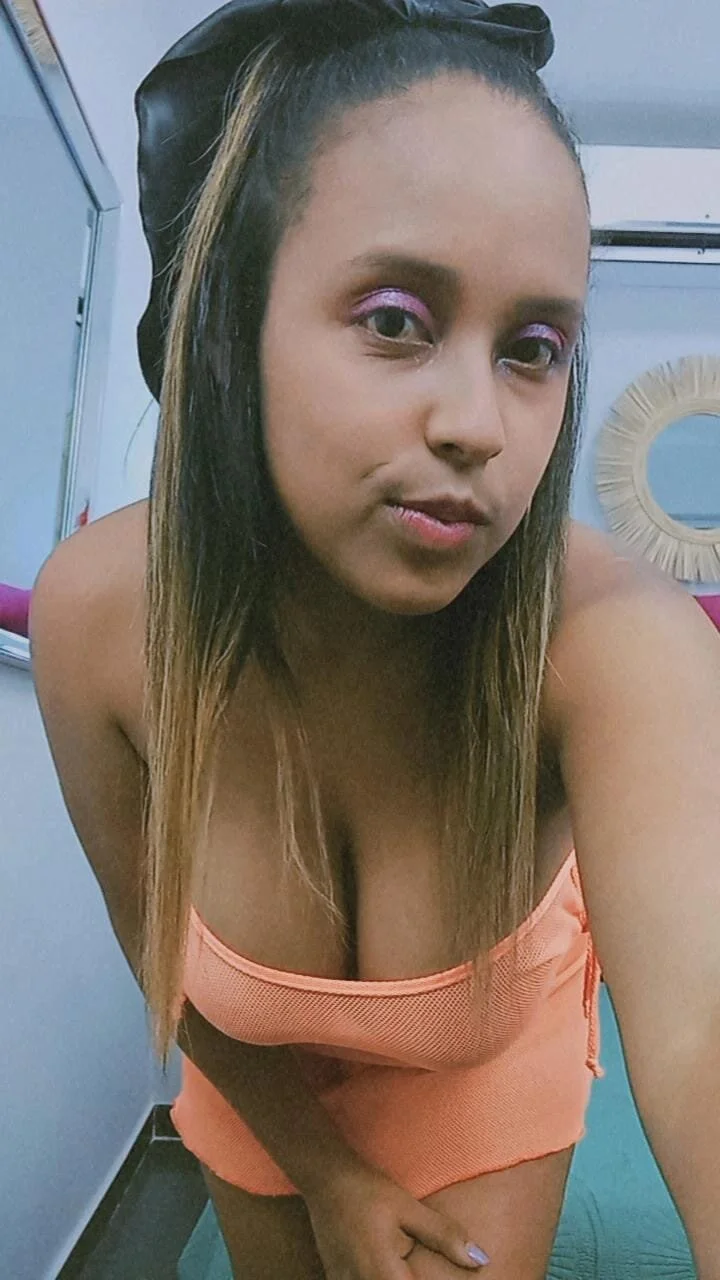 XXX Porn Photo of Nude nahomygrey_ 10