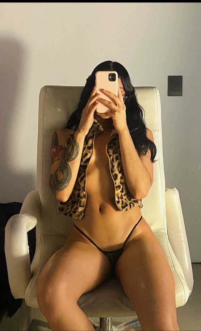 XXX Porn Photo of Nude Mis__lola 16