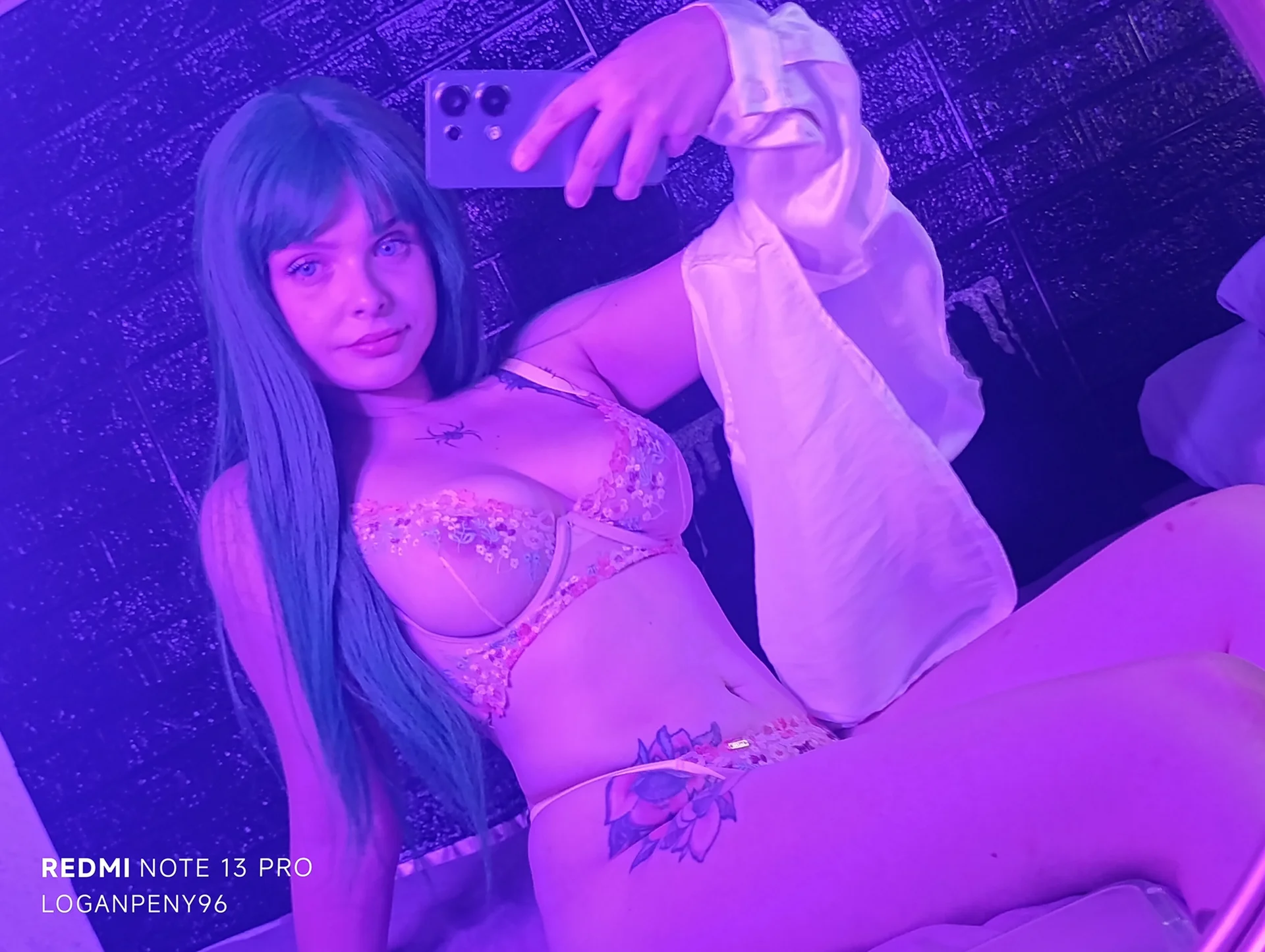 XXX Porn Photo of Nude LoganPeny 2