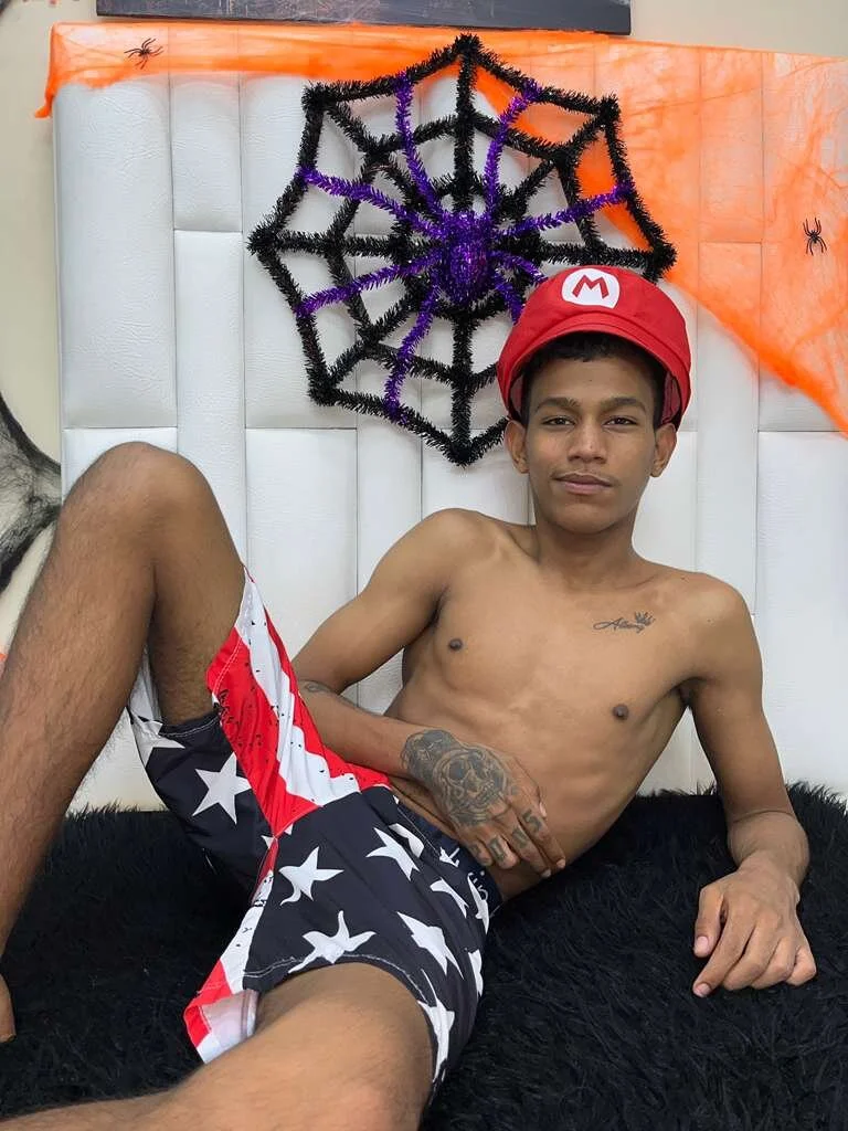 XXX Porn Photo of Nude Rory_castro 23