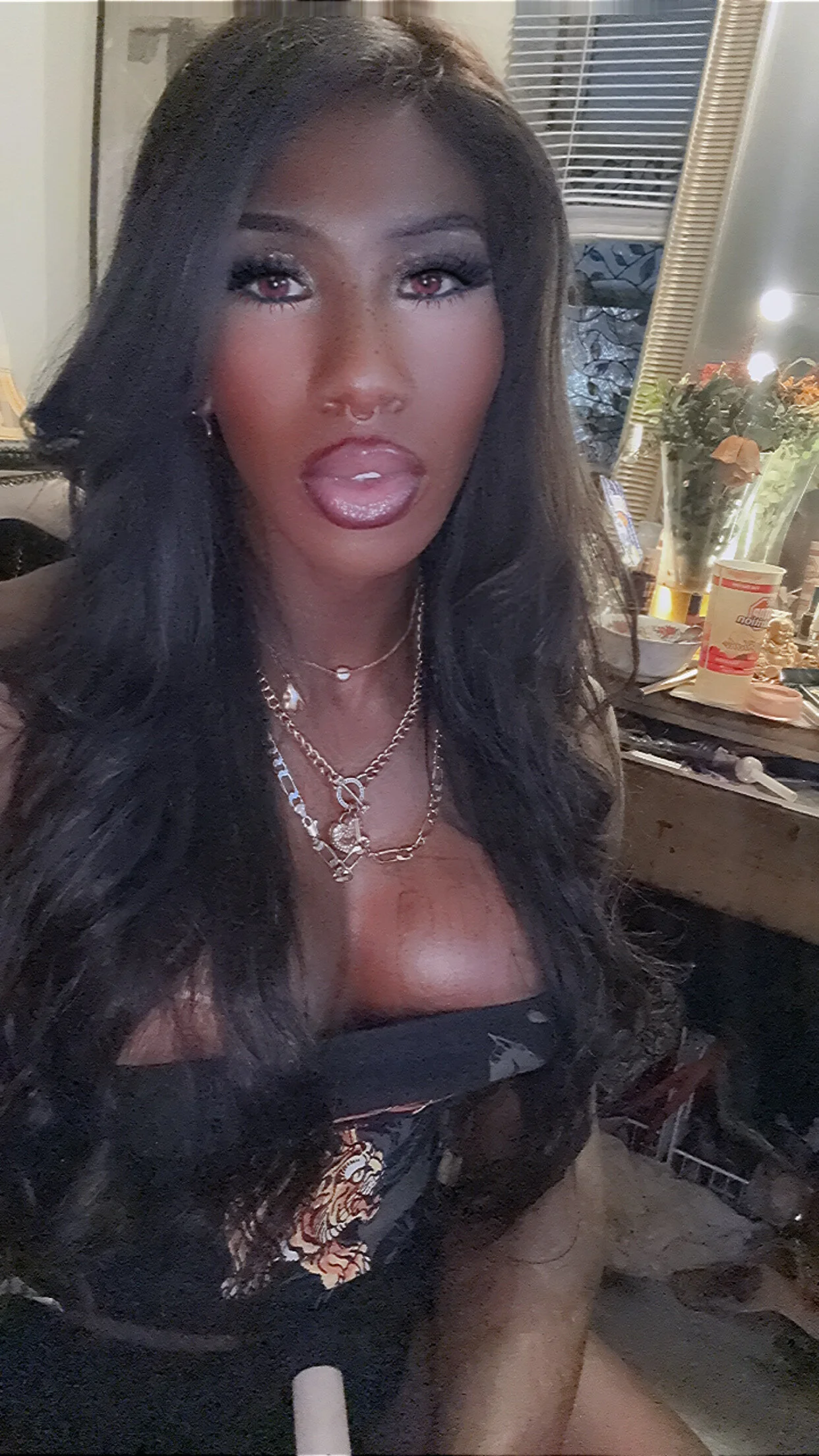 XXX Porn Photo of Nude Motherbigbus 4