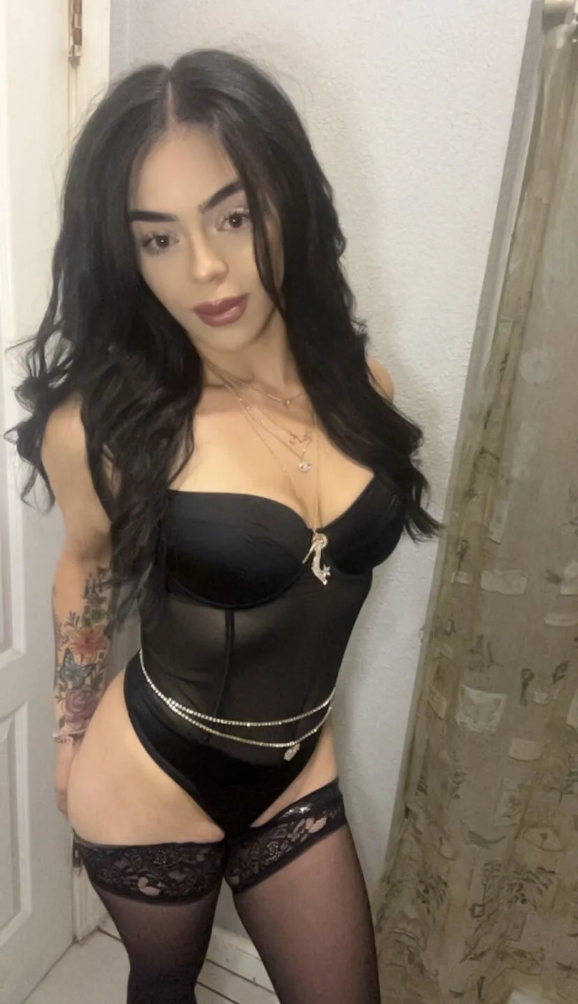 XXX Porn Photo of Nude reinalatinaVIP 1