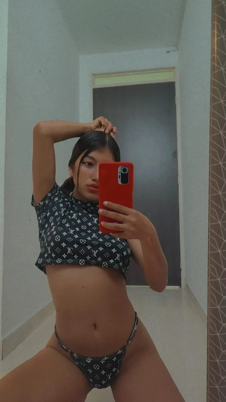 XXX Porn Photo of Nude letty_straus 18