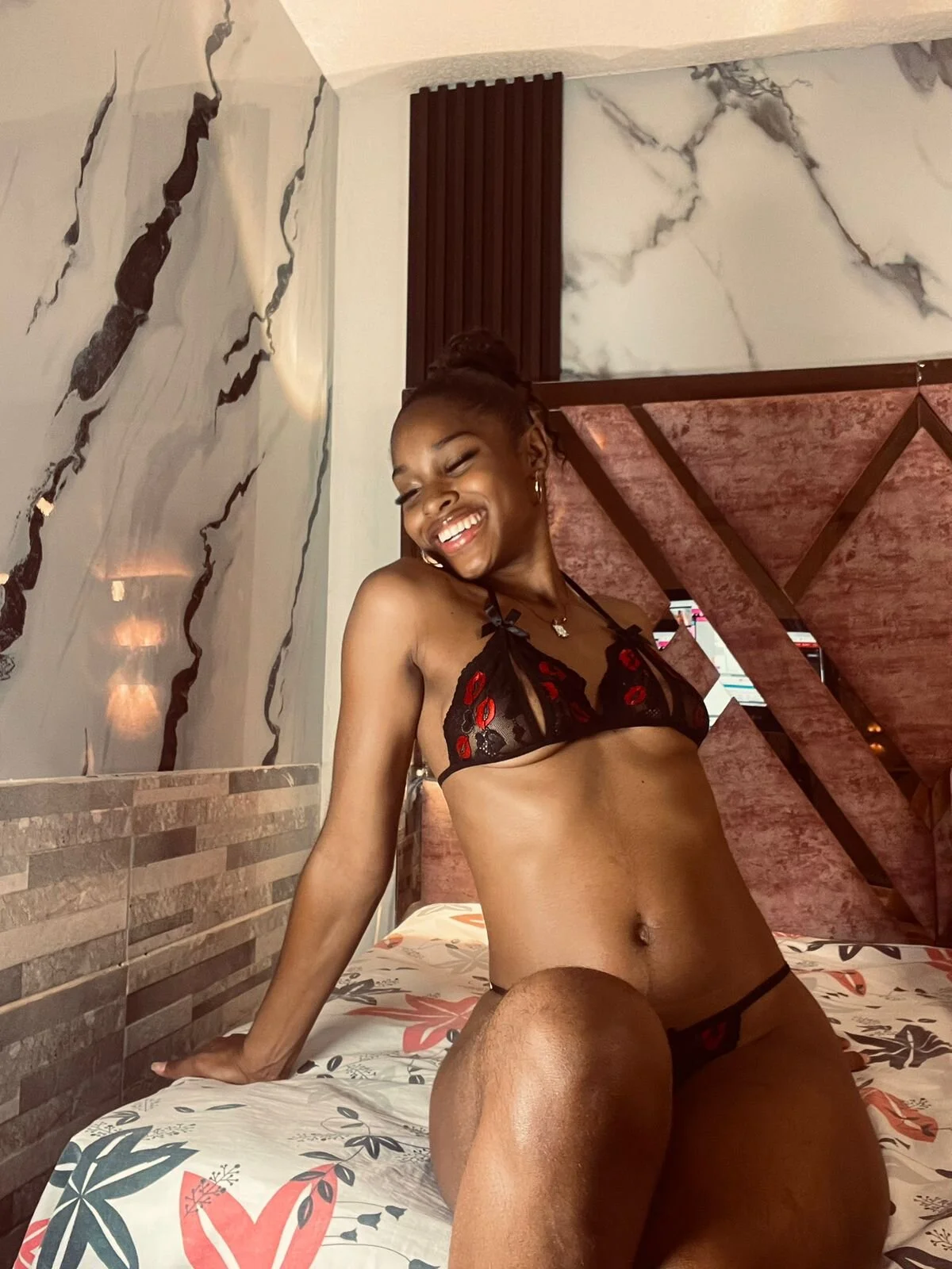 XXX Porn Photo of Nude averline_sterling 4