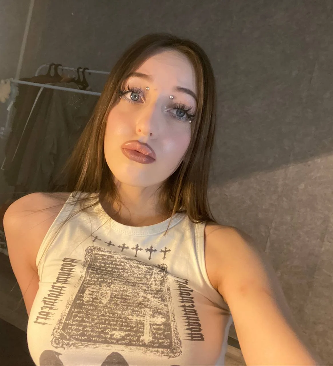 XXX Porn Photo of Nude CutieWorm 22
