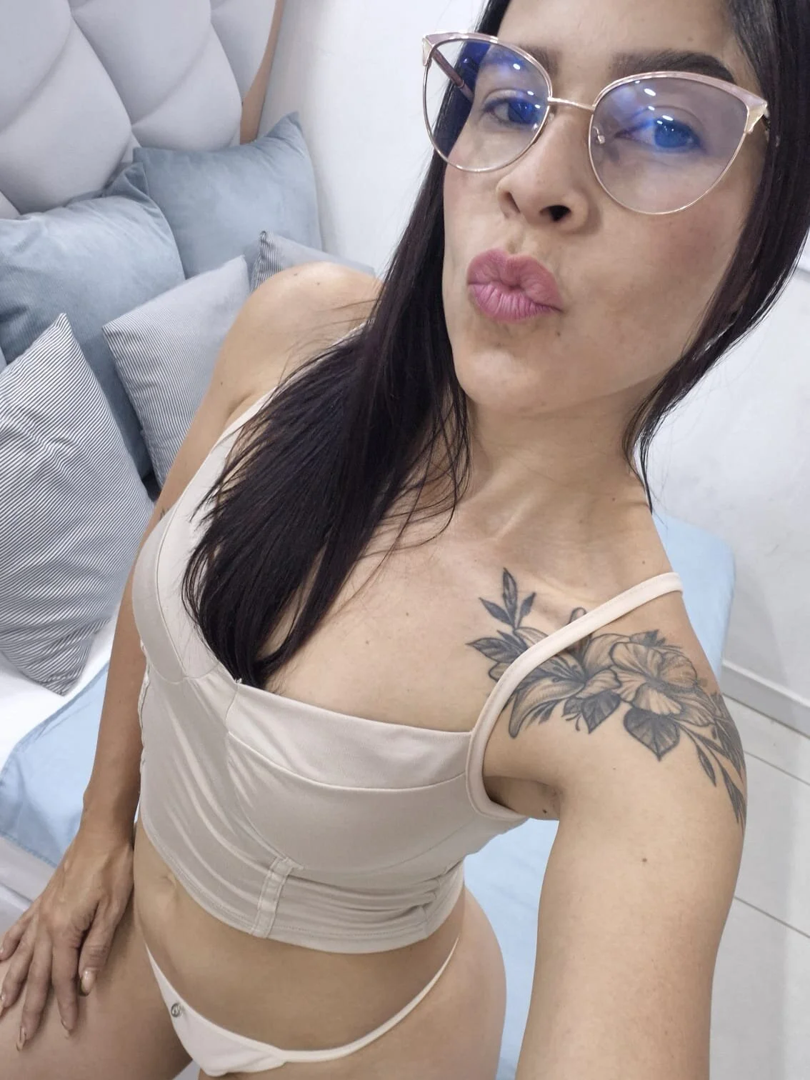 XXX Porn Photo of Nude charolnox 4