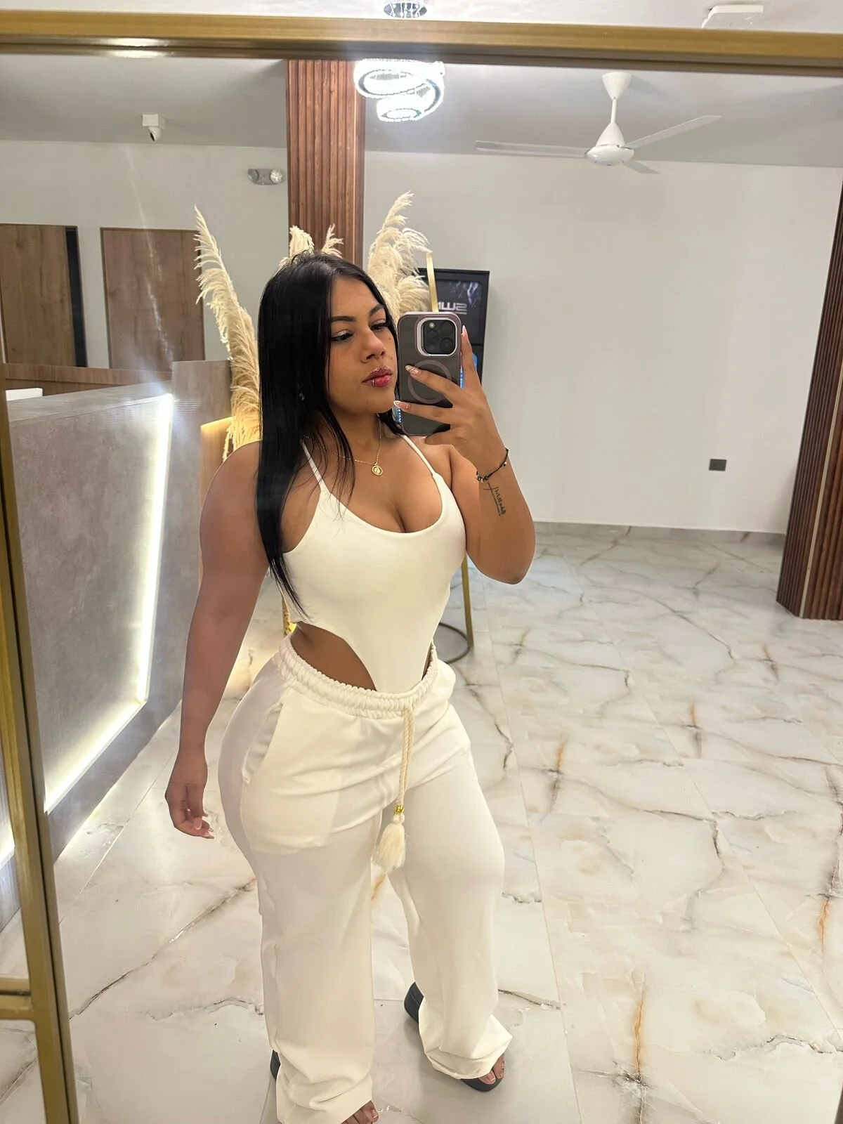 XXX Porn Photo of Nude noa__desire 2