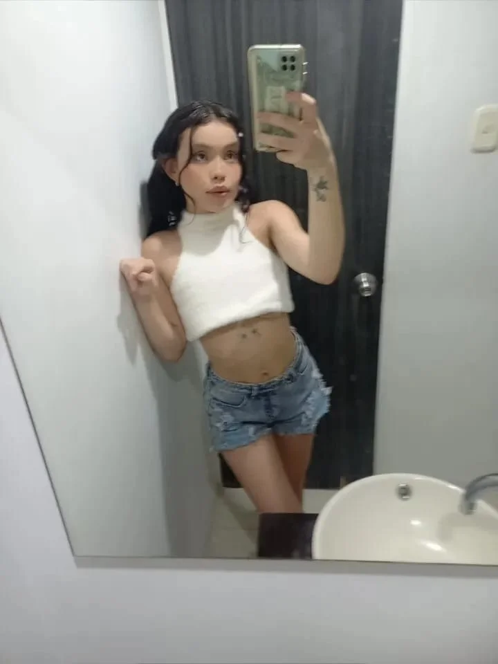 XXX Porn Photo of Nude kailie_travis 7