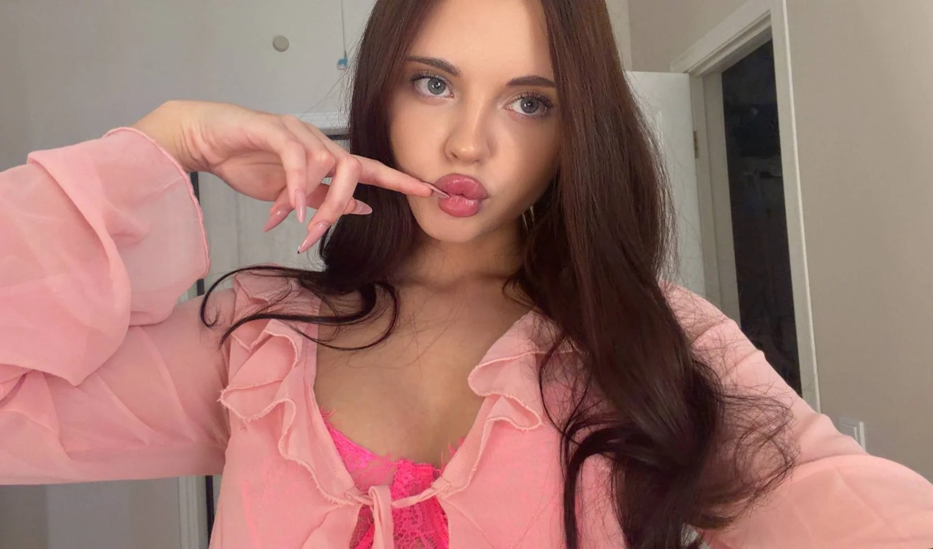 XXX Porn Photo of Nude aminaliven 65