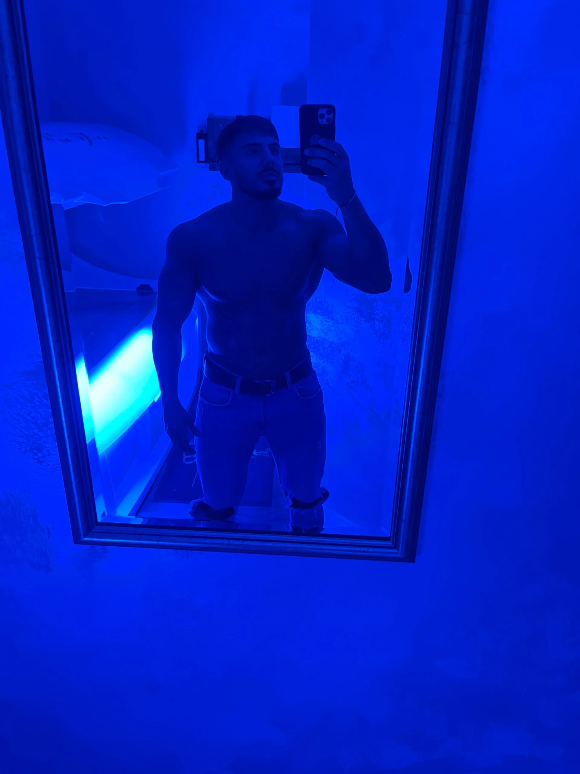 XXX Porn Photo of Nude DustinKeent 38