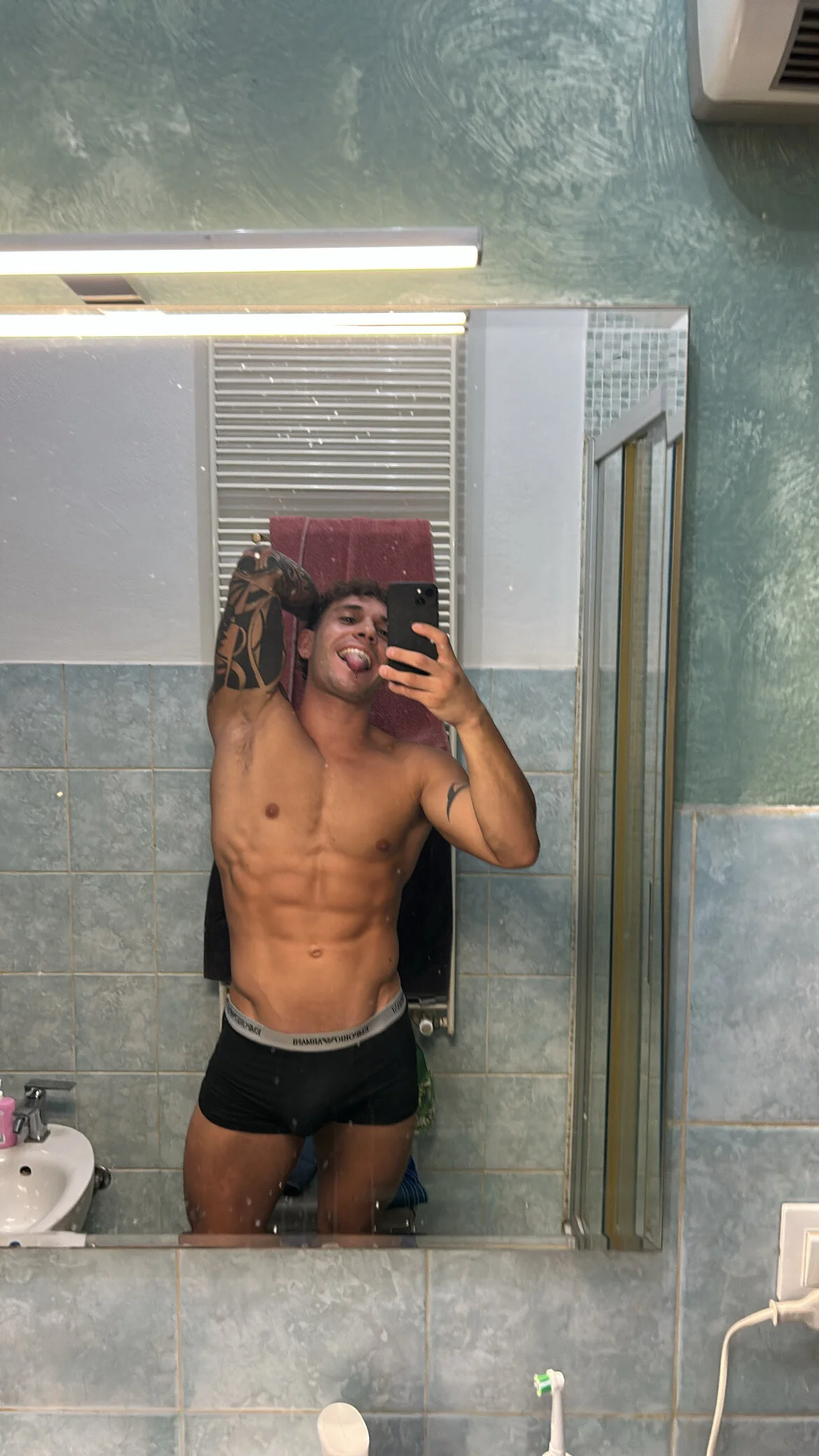 XXX Porn Photo of Nude emanuel00220 7