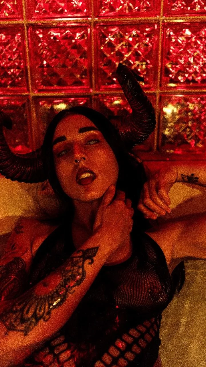 XXX Porn Photo of Nude helen_mooree 56