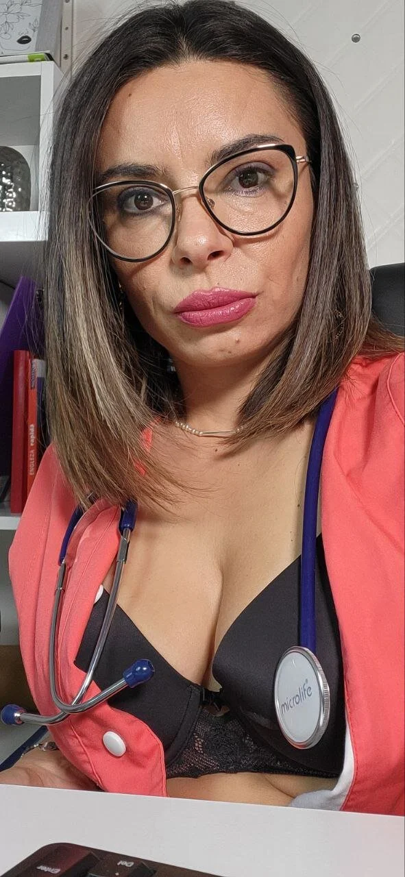 XXX Porn Photo of Nude Victoria_Vergara 3