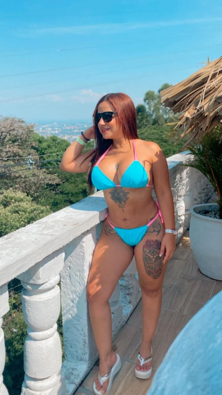 XXX Porn Photo of Nude wildhornymilff 2