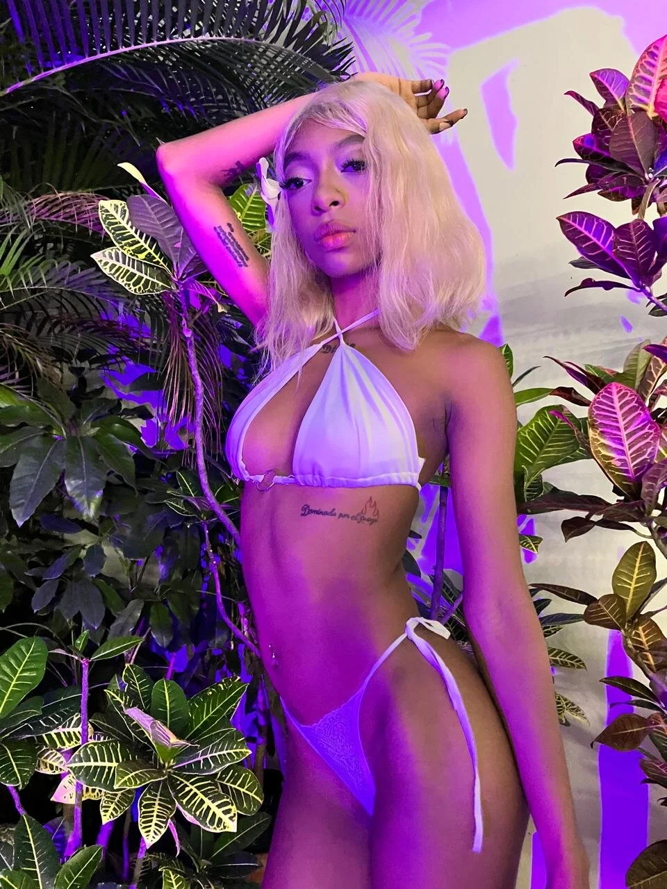 XXX Porn Photo of Nude AprillRoss 10