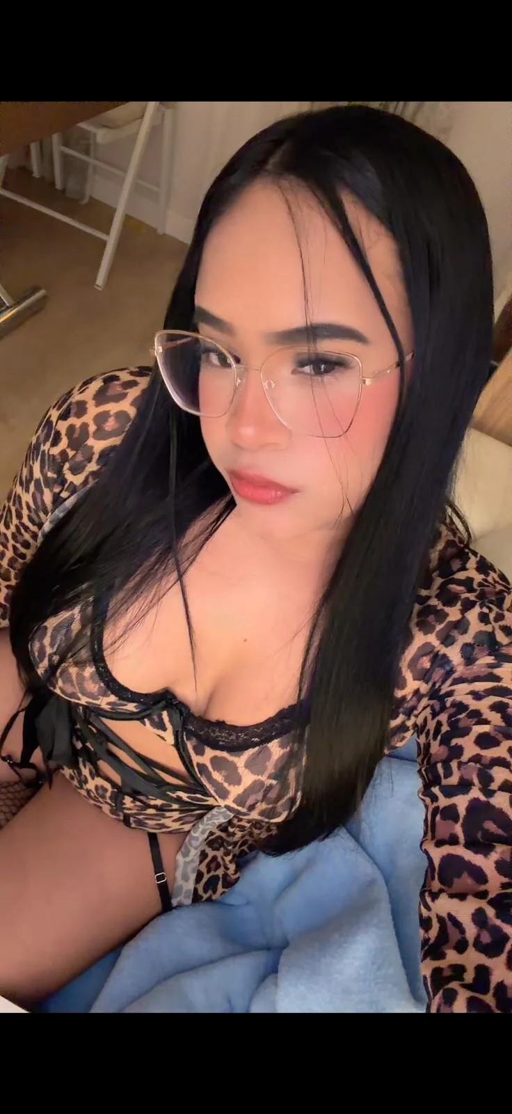 XXX Porn Photo of Nude iris_and_her_friends_ 14