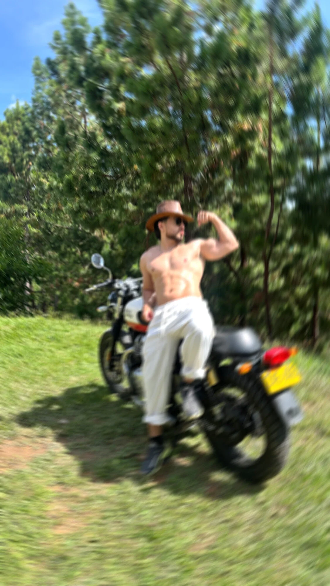 XXX Porn Photo of Nude bradley_martinez 58
