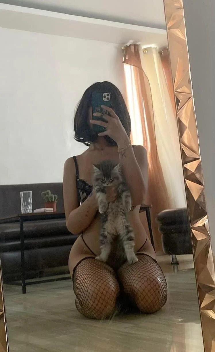XXX Porn Photo of Nude Hollywood_Girl 8