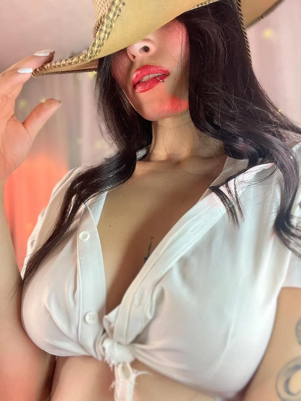 XXX Porn Photo of Nude carolinerousev 8